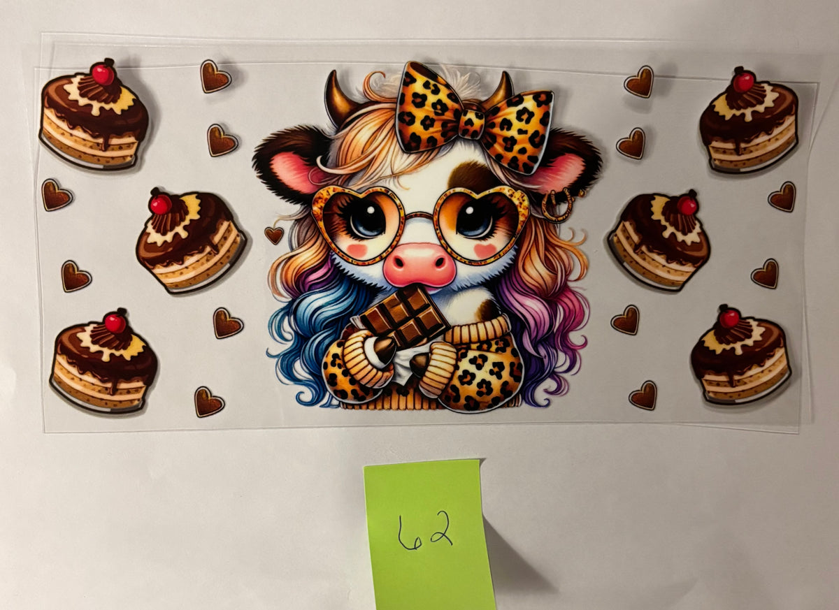 62 Girl Highland Cow with Cupcakes