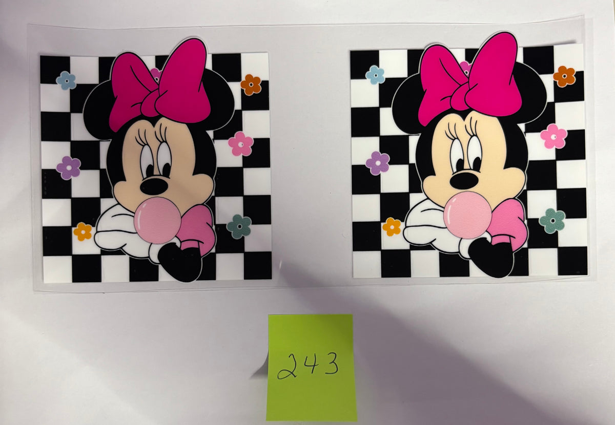 243 Minnie Blowing Bubble